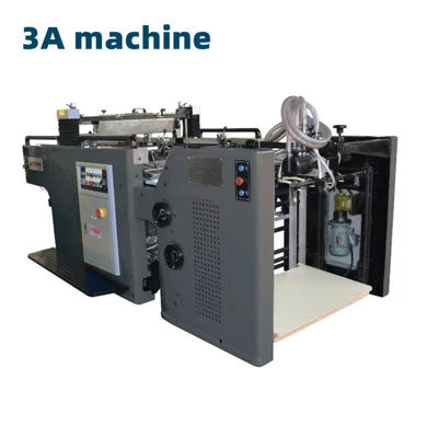 Verschillende modellen schermdrukmachines voor glad en nauwkeurig drukken