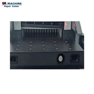 3A Elektrische papierknipper met hydraulisch systeem en afmetingen 128cm * 95cmm * 136cm